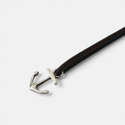 Old Money Anchor Bracelet by Ombré Noir anchor clasp close-up