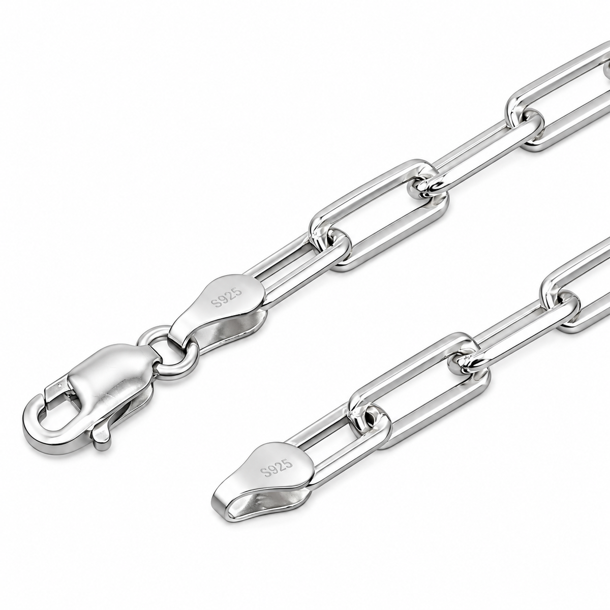 Filament Silver Paperclip Bracelet in Silver, detail close-up